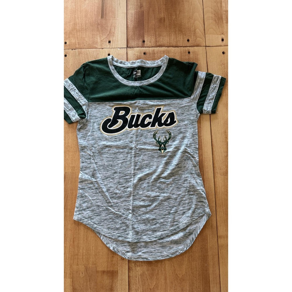 New Era Milwaukee Bucks NBA Womens Small Green Grey Space Dye Graphic T-Shirt